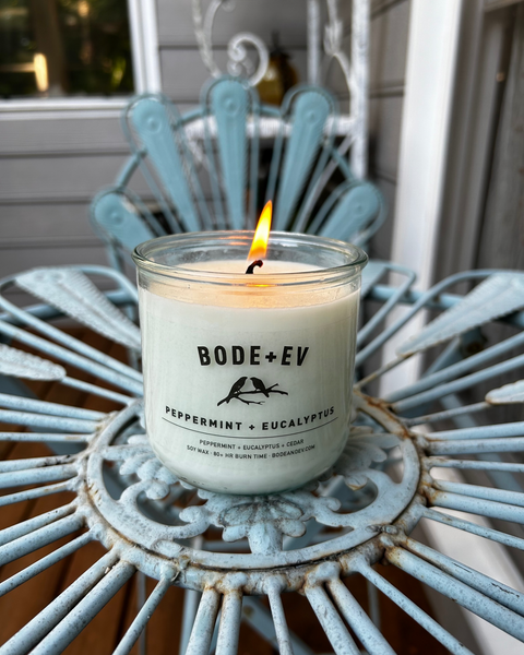 Peppermint Eucalyptus: Eucalyptus + Cedar + Vanilla