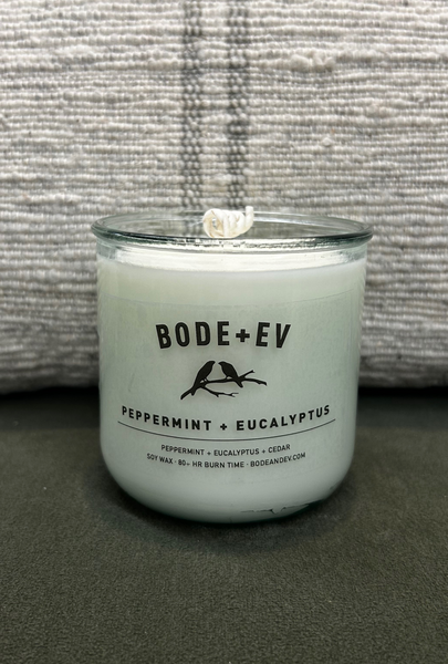 Peppermint Eucalyptus: Eucalyptus + Cedar + Vanilla