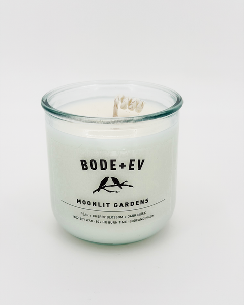 Moonlit Gardens | Pear · White Florals · Amber Musk