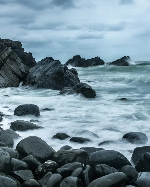Stillness + Stone | Coastal Air · Earthy Woods
